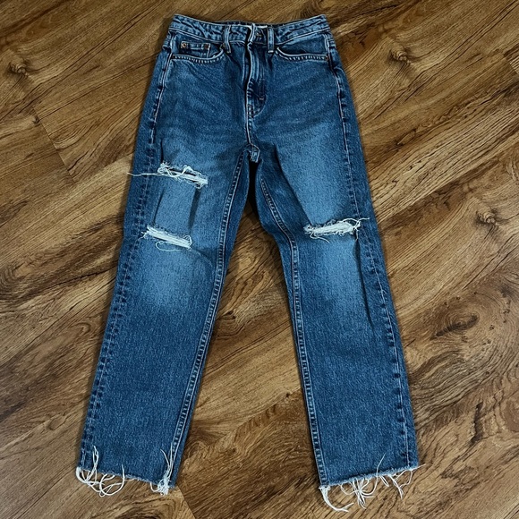 Topshop Denim - Topshop Straight Jeans 25/30 raw hem distressed knees size 25